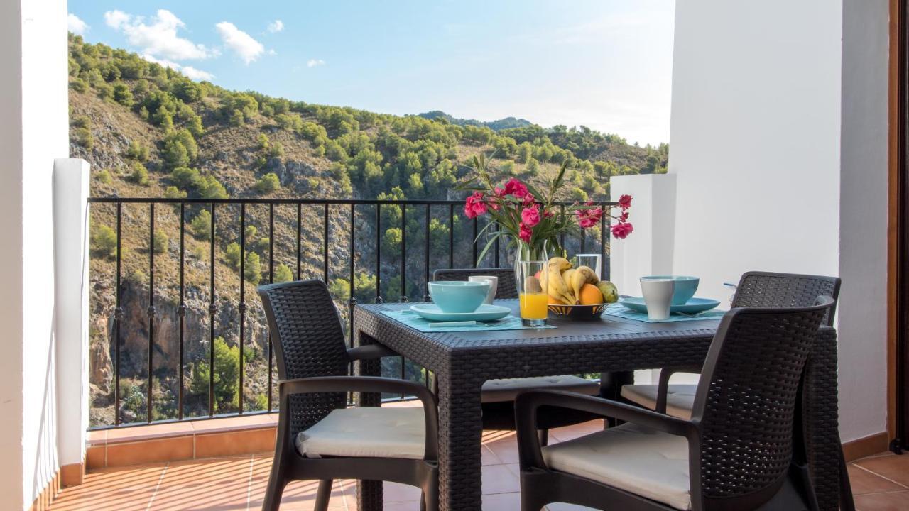 Quiet House In Village Center With Mountains Views 프리질리아나 외부 사진